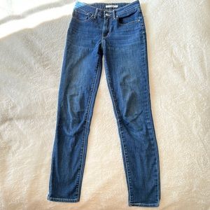 Women’s Levi High Rise Skinny Jean